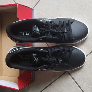 Puma Vikky V2 softfoam sneakers Black women's size 10